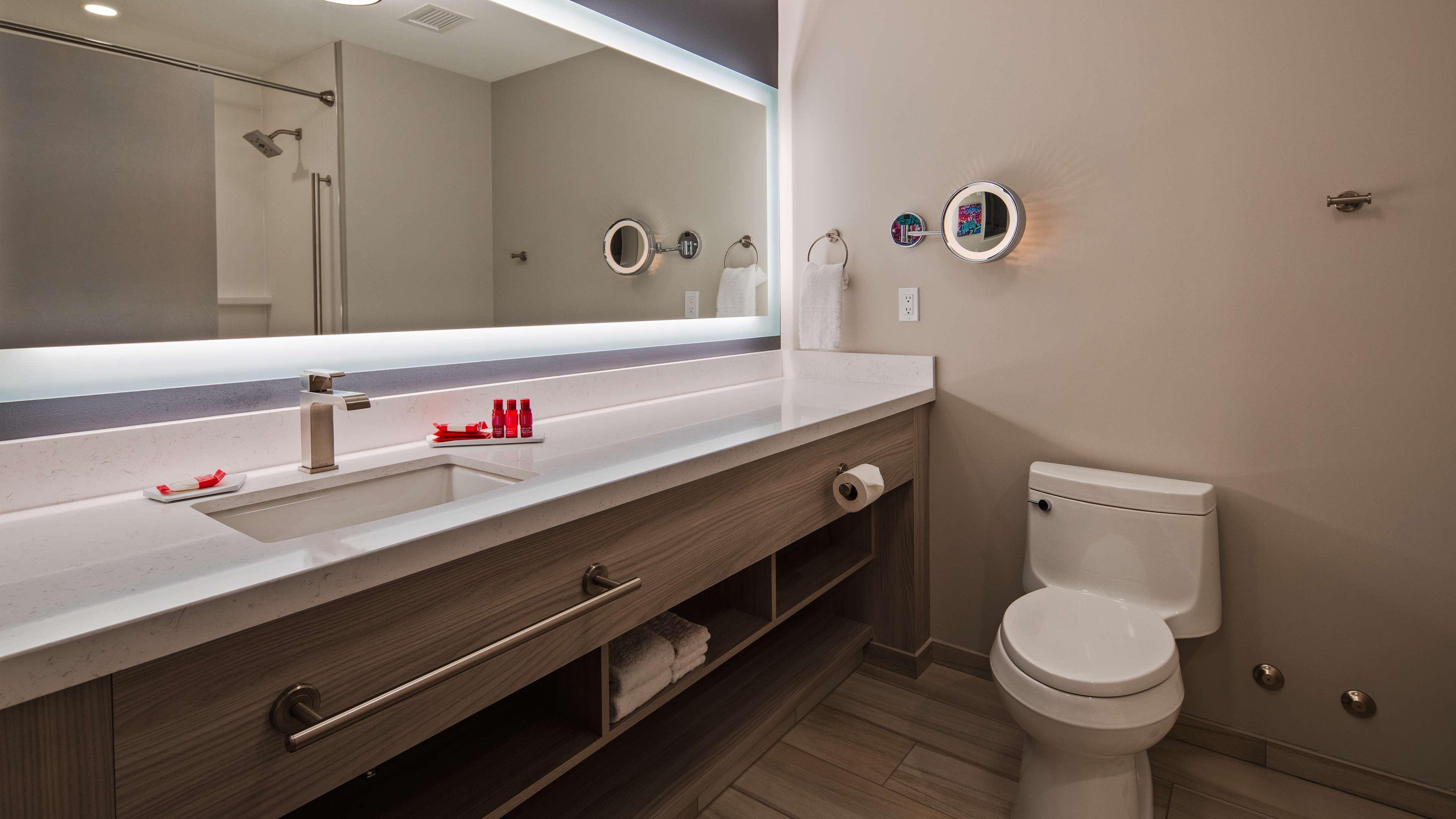 Best Western Premier Winnipeg East Екстер'єр фото